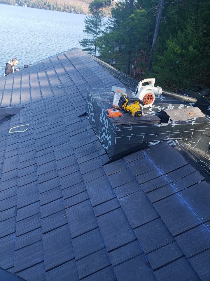 Shake-style roof by the lake